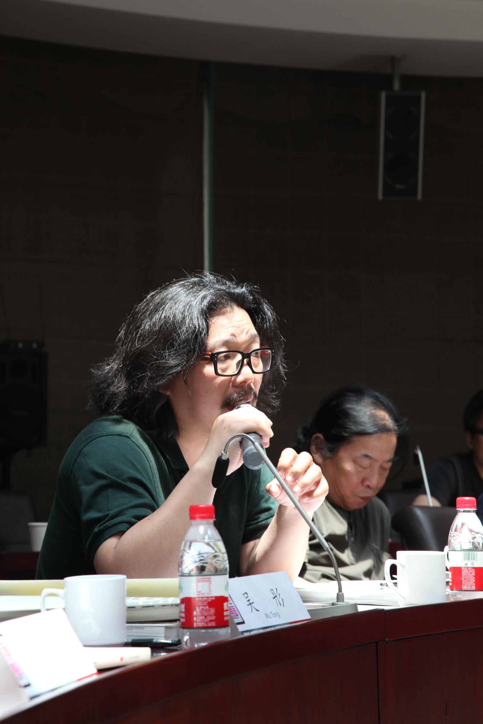 中国美协实验艺术委员会委员,山东艺术学院教授孙磊发言